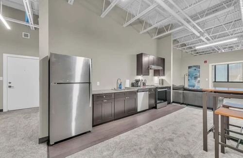Waldron Apartamento | Urban Chic Loft Near Airport with High-Speed WiFi