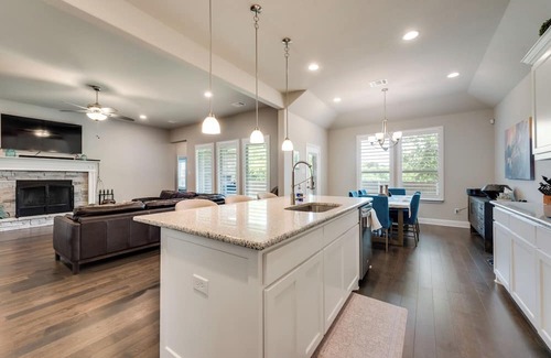 Keene Casa | Classy 2334 square foot Luxurious Home