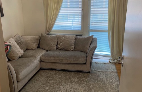 Uppsala Apartamento | 2-bedroom apartment in Uppsala centrum with WiFi, close to all attractions.
