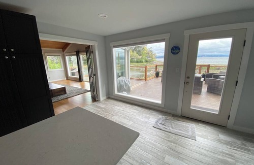 Coupeville Casa | Penn Cove and Mount Baker views. 3-bedroom home.