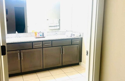 Texas City Apartamento | The LagoonSide LoungeAway w/Pool/Parking/WiFi Pkg