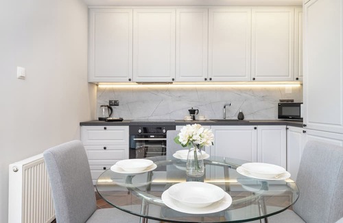 Orunia-St. Wojciech-Lipka Apartamento | Unique Apartment in Gdańsk by Renters