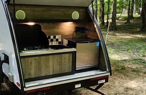 Elgin Casa | "The Glamper" Delivered to your camp spot!