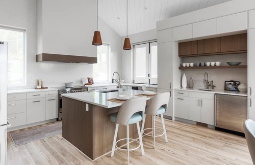 Maple Bay Casa | Shore Pine Retreat by Iris Properties!
