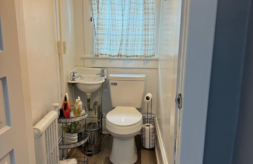 Hagerstown Casa | Spacious 4-bedroom home in charming historic Hagerstown, featuring WiFi and AC.