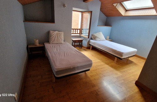 Luzech Casa | Small house on the village square in Luzech