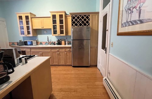 West End Apartamento | Perfectly Located Portland Apartment!