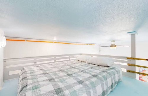 Port Bolivar Cabina | Cozy cabin with 1 bedroom and WiFi, AC in charming Bolivar Peninsula