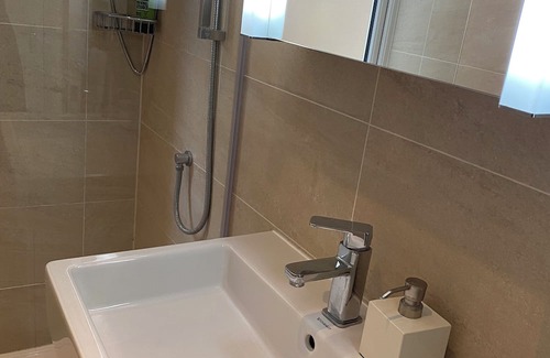 Dulwich Casa | Large ensuite bedroom