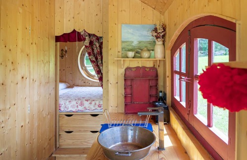 Arcangues Casa | Null 'Roulotte Vintage' with Shared Terrace