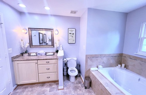 Manassas Casa | NEW LISTING! Historic District Magic Hideaway by RedAwning