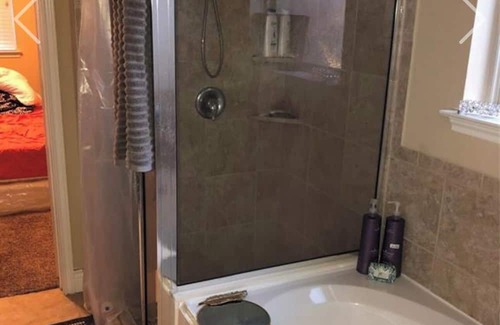 La Porte Casa | Lovely spacious 4 BR 2.5 Bath house in La Porte