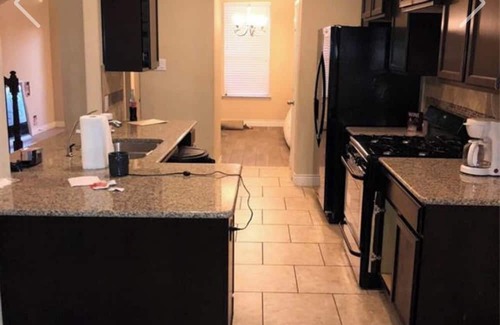 La Porte Casa | Lovely spacious 4 BR 2.5 Bath house in La Porte