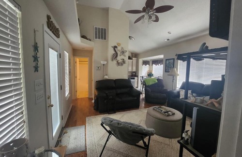 Myrtle Beach Casa | Charming 3-bedroom house with WiFi, AC in marvelous Myrtle Beach
