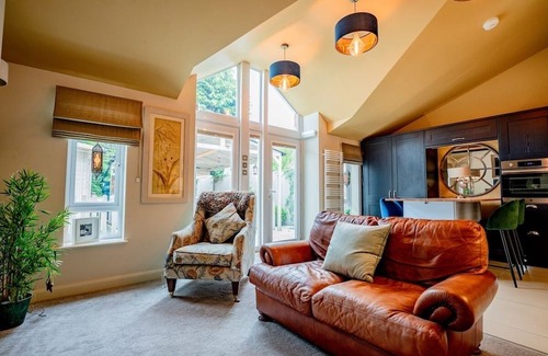 Quedgeley Casa | Guest Homes | Quinton House