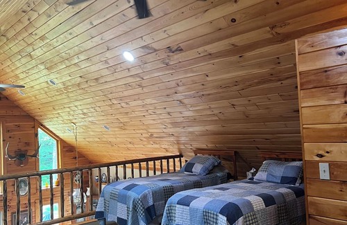 Brownville Casa | Home steps away from Schoodic Lake - on ITS 111 Trail and many hiking trails!