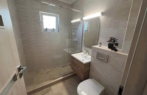 Constanta Apartamento | Enchanting apartment with AC in Constanța