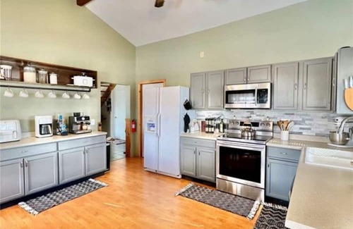 Okanogan County Cabina | Cabin retreat outside of Omak! Hunter's dream and offroad enthusiasts paradise!