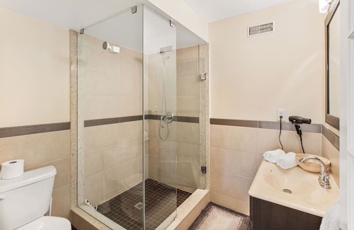 Vaughan Apartamento | Cozy 1-BR, with Private Patio.