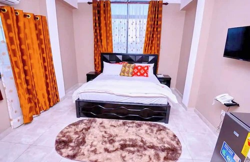 Sekondi-Takoradi Hotel | Thy Favour Hotel