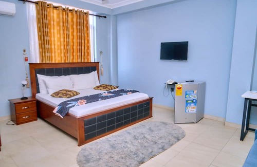 Sekondi-Takoradi Hotel | Thy Favour Hotel