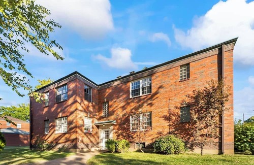 St. Louis Hills Apartamento | Cozy 1bd Apartment |Free Parking
