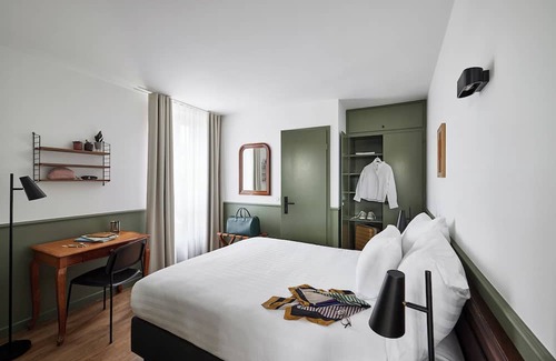 Lausanne Casa | Chic hotel with WiFi, AC, fitness room in lovely Lausanne