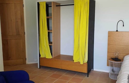 Oppedette Cama Y Desayuno | Aurore room in the heart of a charming estate