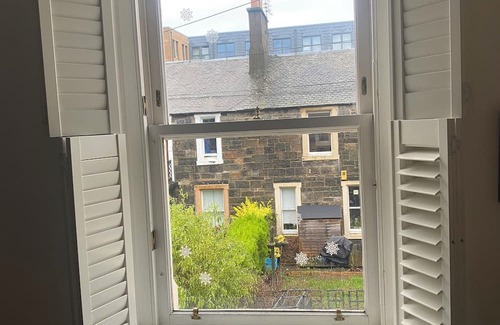 Tollcross Cabaña | Charming 2-bedroom cottage in enchanting central location in Edinburgh