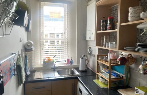 Tollcross Cabaña | Charming 2-bedroom cottage in enchanting central location in Edinburgh
