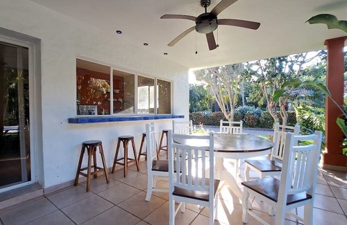 Los Cobanos Villa | Charming 3-bedroom villa with WiFi and AC in welcoming Acajutla
