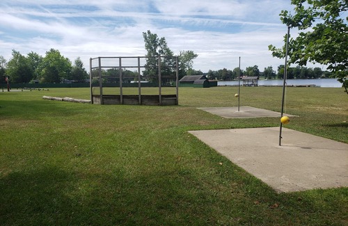 Columbia City Alquiler De RV | Tranquil campground with WiFi in Columbia City