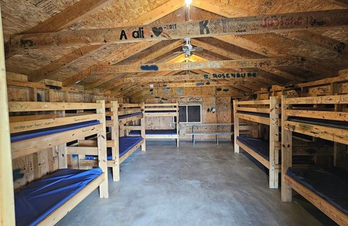 Columbia City Alquiler De RV | Tranquil campground with WiFi in Columbia City