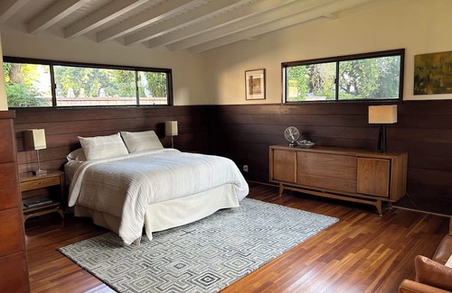 Downey Casa | Spacious 4-bedroom house in fabulous Downey with AC, WiFi. Close to Disneyland.