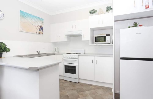 Hawks Nest Casa | Opposite Bennetts Beach