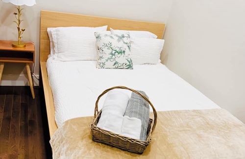 Eckington Apartamento | 3-bedroom apartment in great DC neighborhood with WiFi, AC