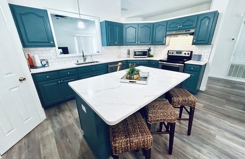 Fort Walton Beach Casa | Luxurious 3-bedroom house close to Hurlburt Field and beach