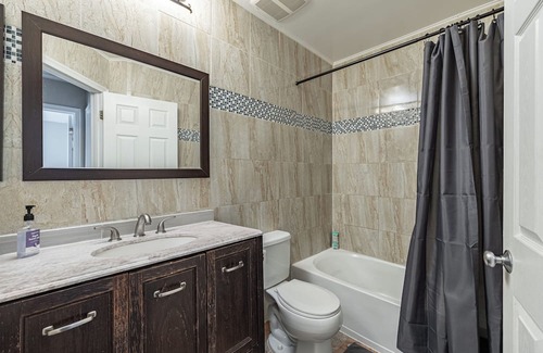 Navy Yard Casa | Entire Townhome 3-Bedroom in Navy Yard, Washington DC