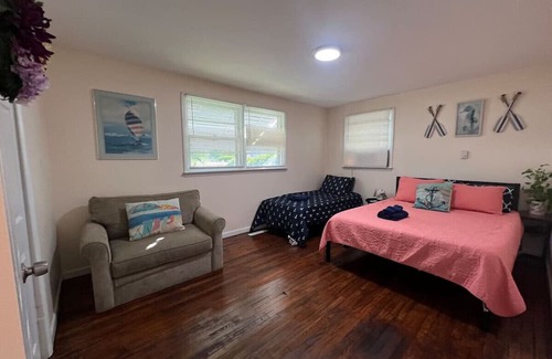 Pleasantville Casa | Coastal home @ Edgewater