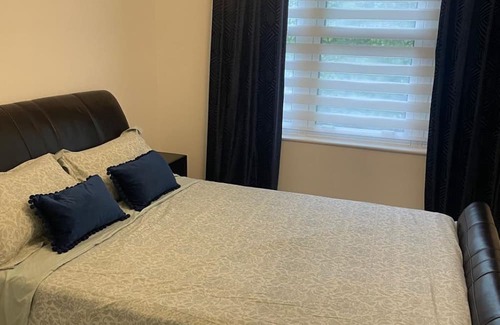 Castel Cabaña | Beautiful Guernsey Cottage Live the best beach life then relax in rural serenity