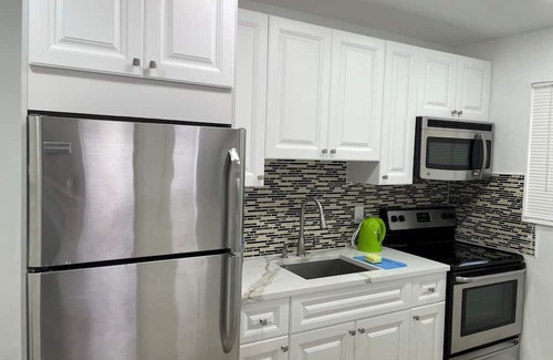 Central Oakland Park Apartamento | Paradise Found: Luxurious Getaway Awaits at Lucea by the Sea