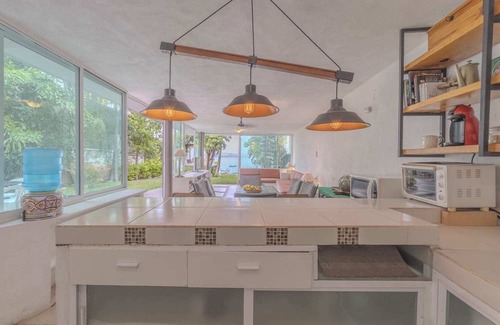 Tequesquitengo Casa | New Lakeside Retreat, Spacious Family Villa