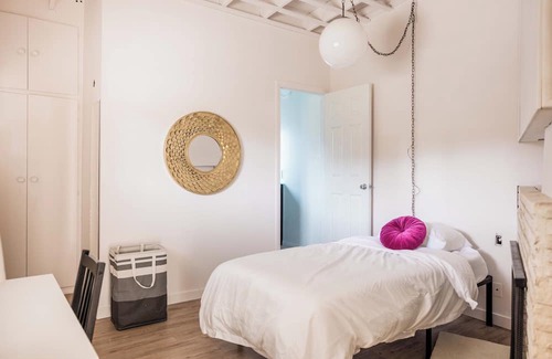 Westchester Casa | Eclectic Home - LMU - SoFi