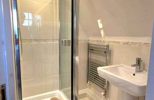 Winchester Casa | Spacious town house within walking distance of Winchester town centre