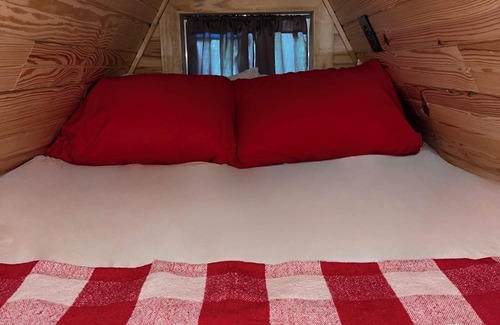 Marshall Cabina | Buffalo River A Frame Cabin - Canoe included