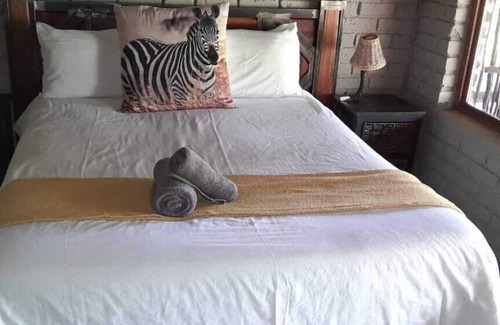 Vryburg Cabina | kameelboom lodge