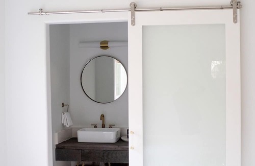 Green Hills Casa | Tranquil Oasis in Green Hills: Mid-Century Modern Suite with Zen Gardens