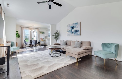 North Belmont Casa | Cozy & Convenient Belmont Home perfect for families and working professionals!