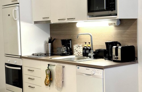 Hameenkyla Apartamento | modern studio near the airport, easy to go to city center.
