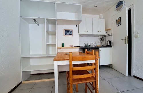 Lit-et-Mixe Apartamento | Comfortable studio close to shops and oceans